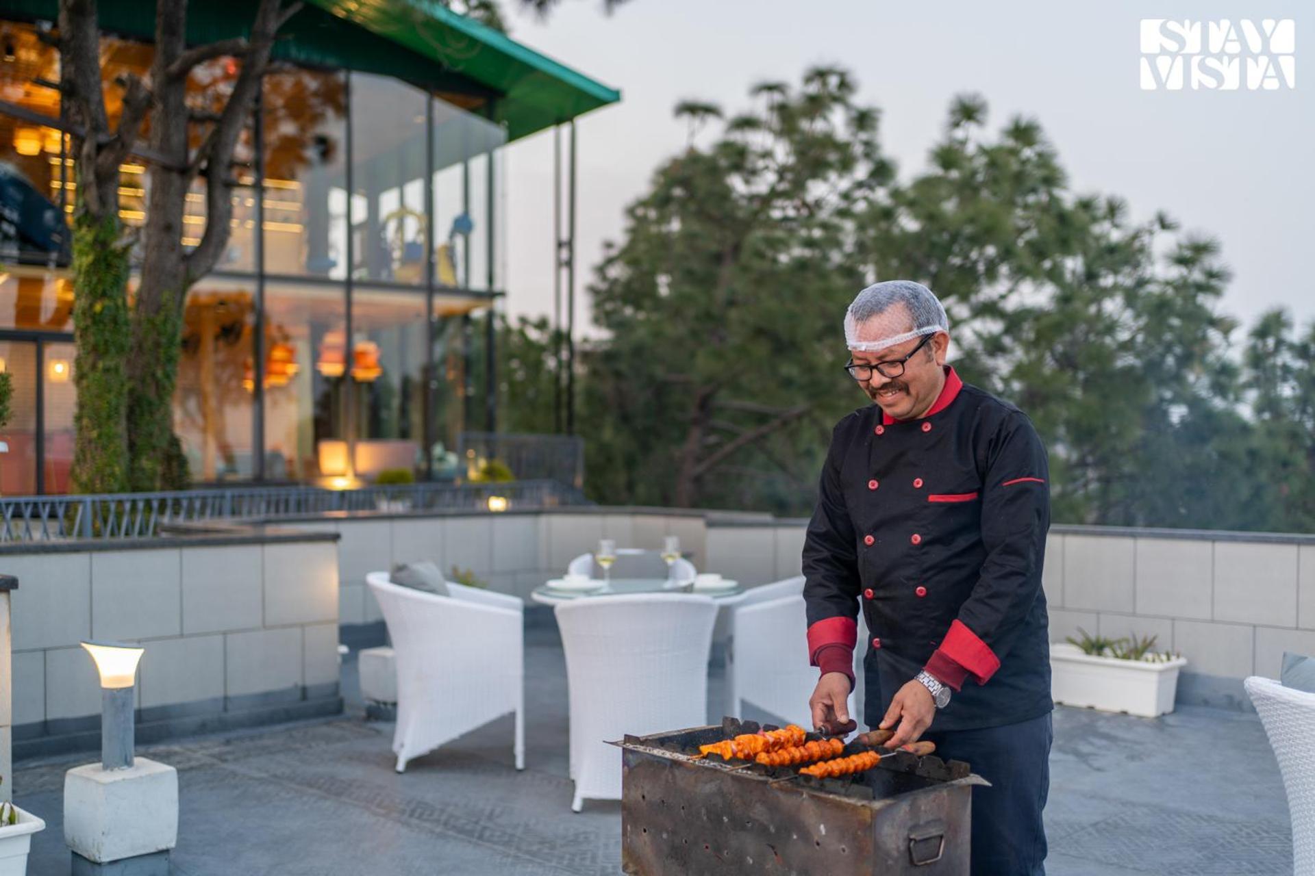 Stayvista At Serene With Outdoor Bonfire Barog 外观 照片